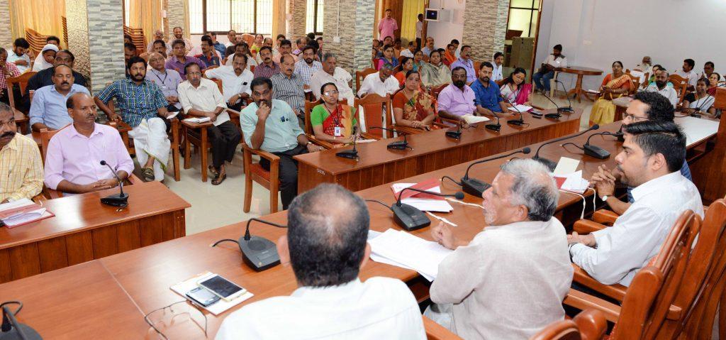 manthrisabha-varshikam-sangadakasamithi-yogham-c-k-Saseendran-mla-samsarikunnu