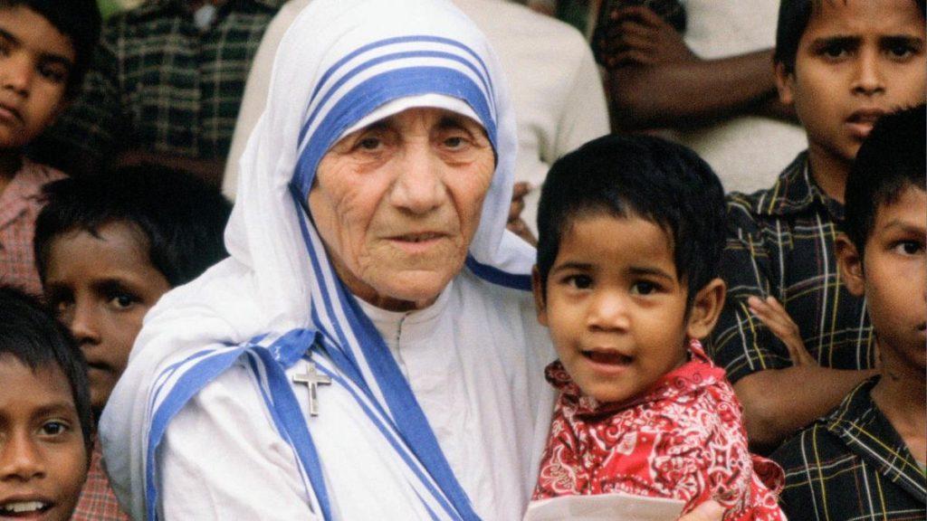 Mother Teresa Mini Biography