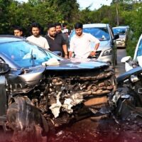 കാറുകൾ കൂട്ടിയിടിച്ച് അപകടം: നിരവധി പേർക്ക് പരിക്ക്  