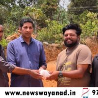 കളഞ്ഞുകിട്ടിയത് ഒരുപവനോളം വരുന്ന സ്വർണ്ണാഭരണം; ഉടമസ്ഥന് തിരികെ നൽകി യുവാവ് മാതൃകയായി