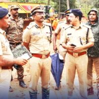 മേപ്പാടി മണ്ണിടിച്ചിൽ: സുരക്ഷയും പട്രോളിംഗും ശക്തമാക്കി പോലീസ്; ജാഗ്രതാ നിർദേശങ്ങൾ പുറപ്പെടുവിച്ചു