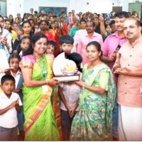 തന്നെ മികച്ച അധ്യാപികയാക്കിയത് കാട്ടിക്കുളത്തെ കുട്ടികൾ: വി.എസ്. രശ്മി ടീച്ചറെ ആദരിച്ചു