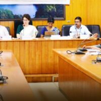 വയനാട്ടിൽ ആരോഗ്യ രംഗത്തെ പ്രവർത്തനങ്ങൾ അവലോകനം ചെയ്ത് എം.പി പ്രിയങ്ക ഗാന്ധി