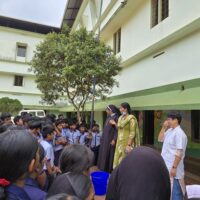 കരുത്തും കരുതലും കൈകളിലൂടെ: ദ്വാരക എ.യു.പി സ്കൂളിൽ ലോക കൈകഴുകൽ ദിനം ആചരിച്ചു