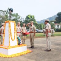 പോലീസ് സ്മൃതി ദിനം; വീരചരമം പ്രാപിച്ച സേനാംഗങ്ങൾക്ക് വയനാട് പോലീസിന്റെ ആദരാഞ്ജലി